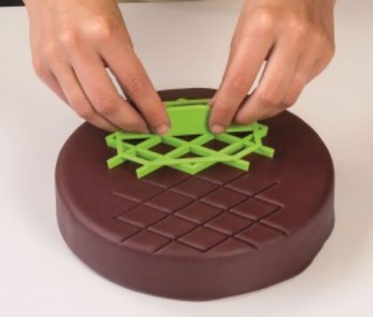 Obrázek VYKRAJOVÁTKO "MŘÍŽKA" 1ks